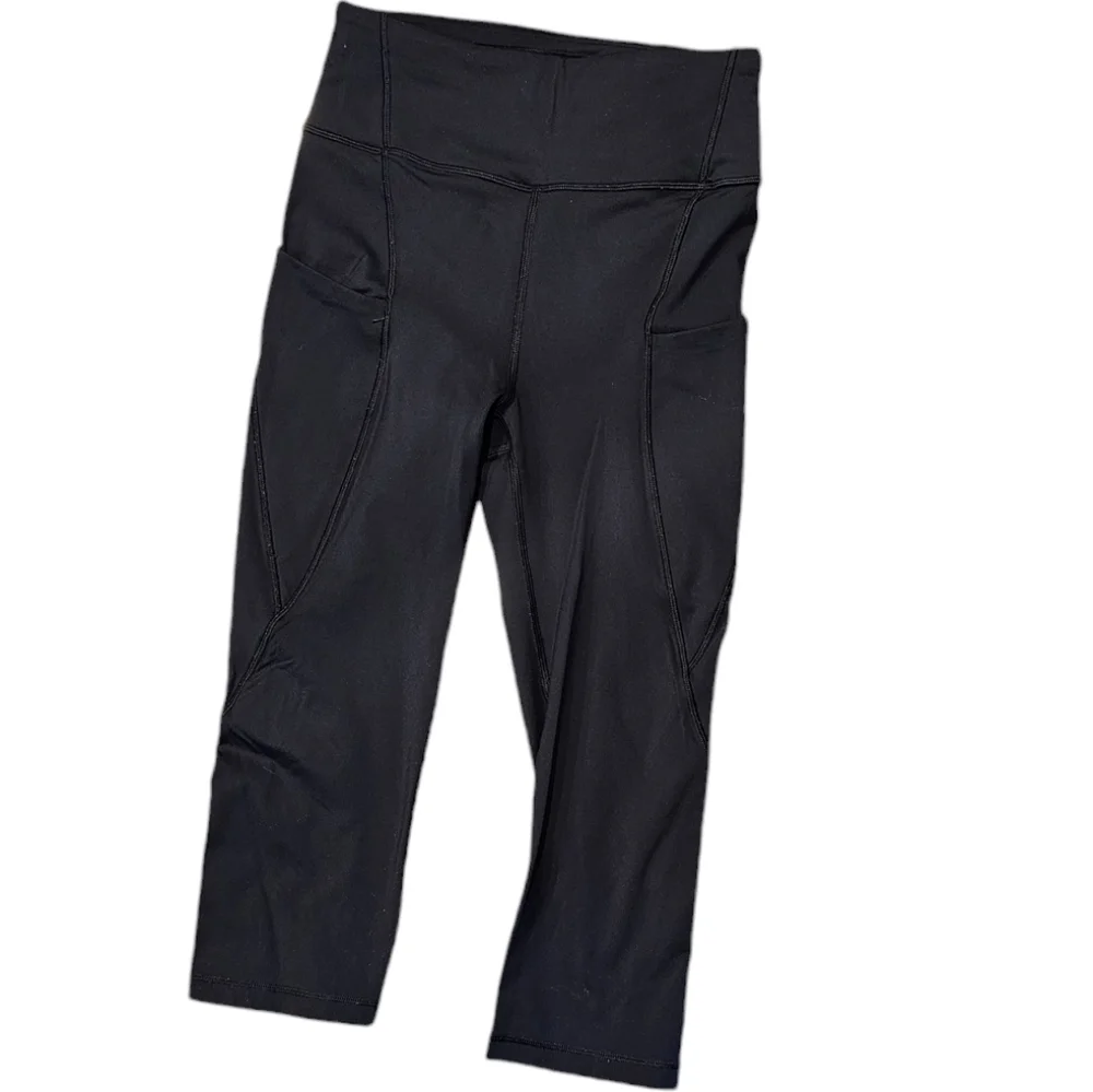Lululemon break free cropped pants